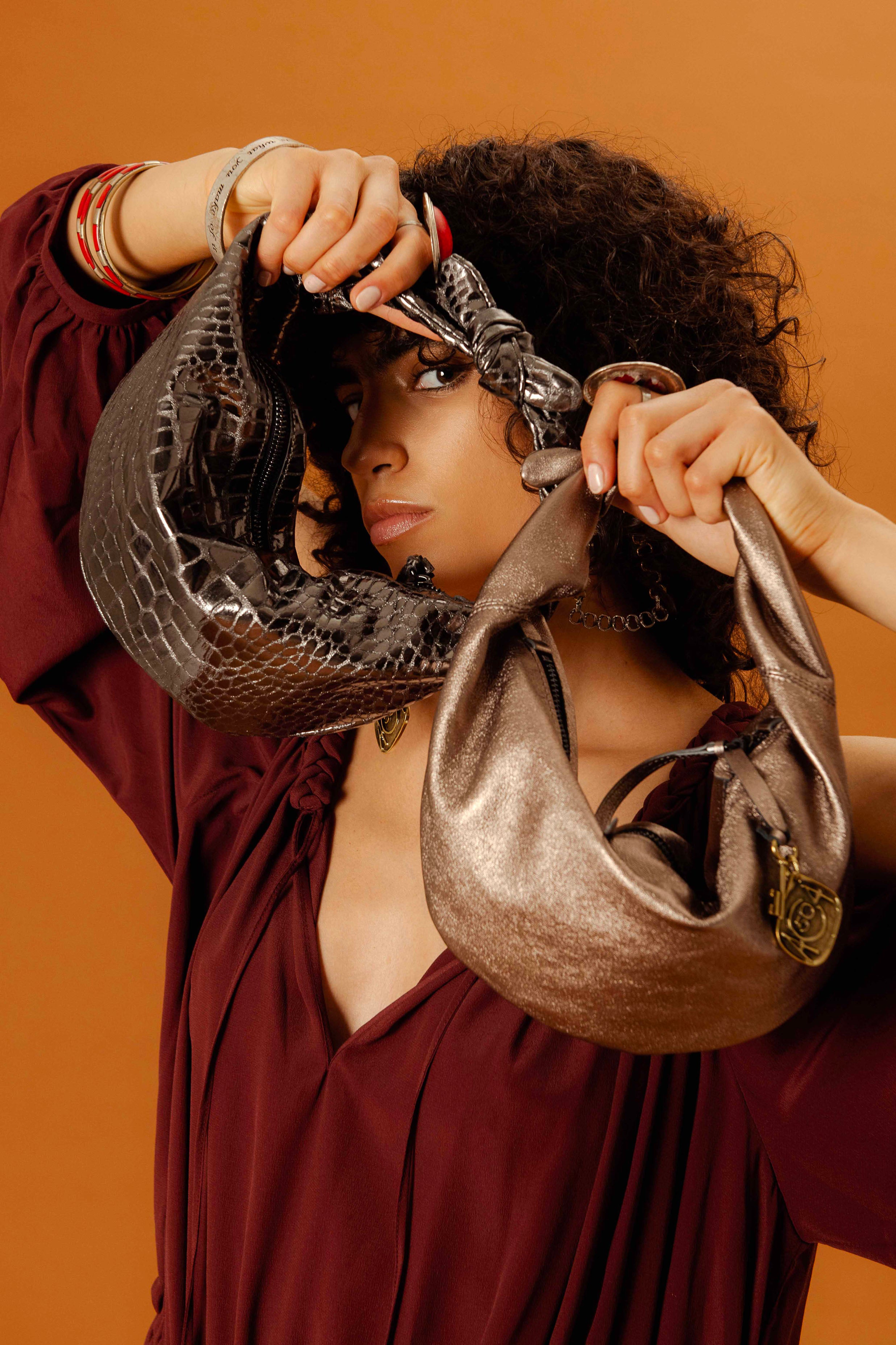 Mini borsa a spalla in pelle colore bronzo