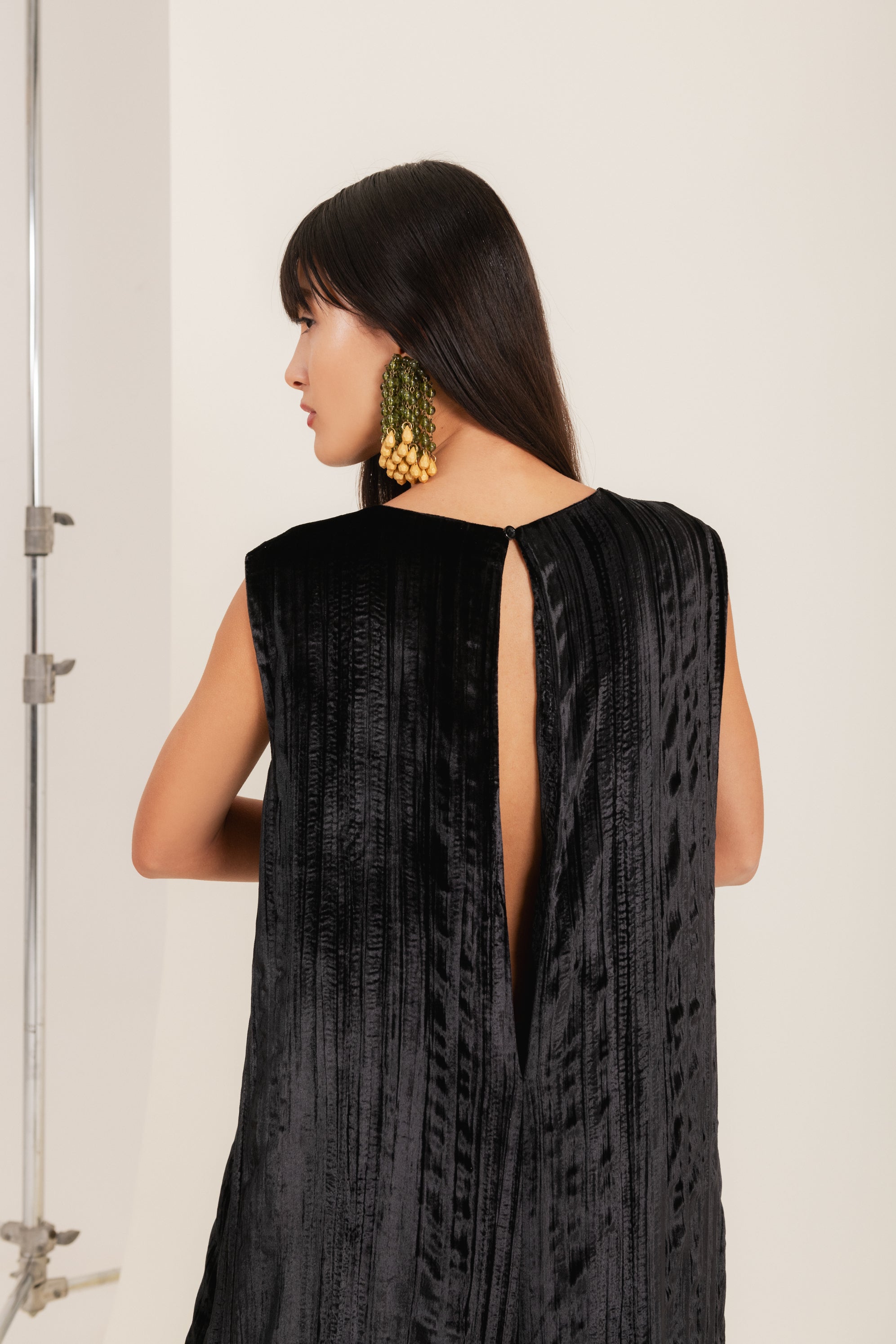 Tuta oversize in velluto colore nero