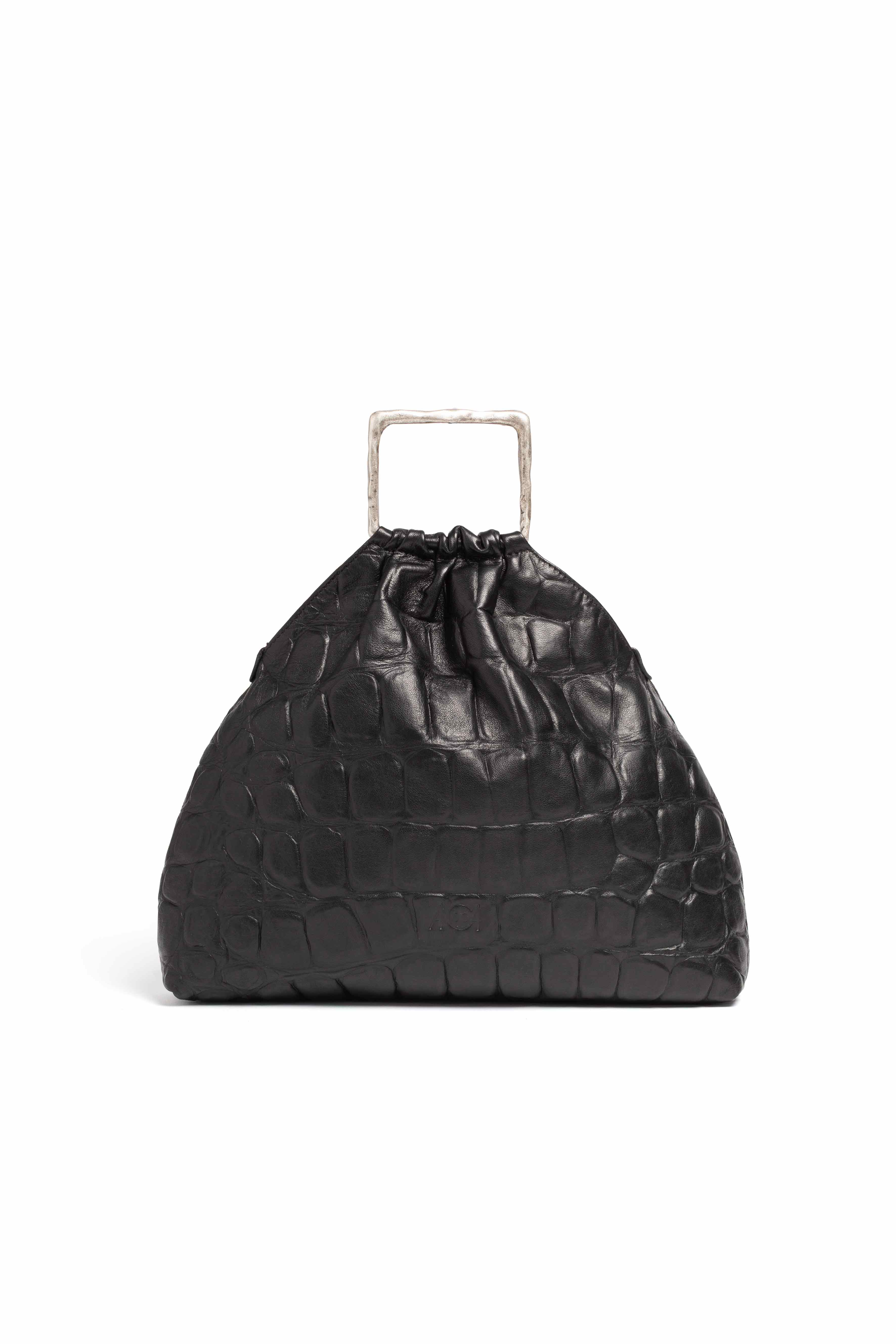 Borsa pouch in pelle effetto coccodrillo colore nero. Manico argento e tracolla.