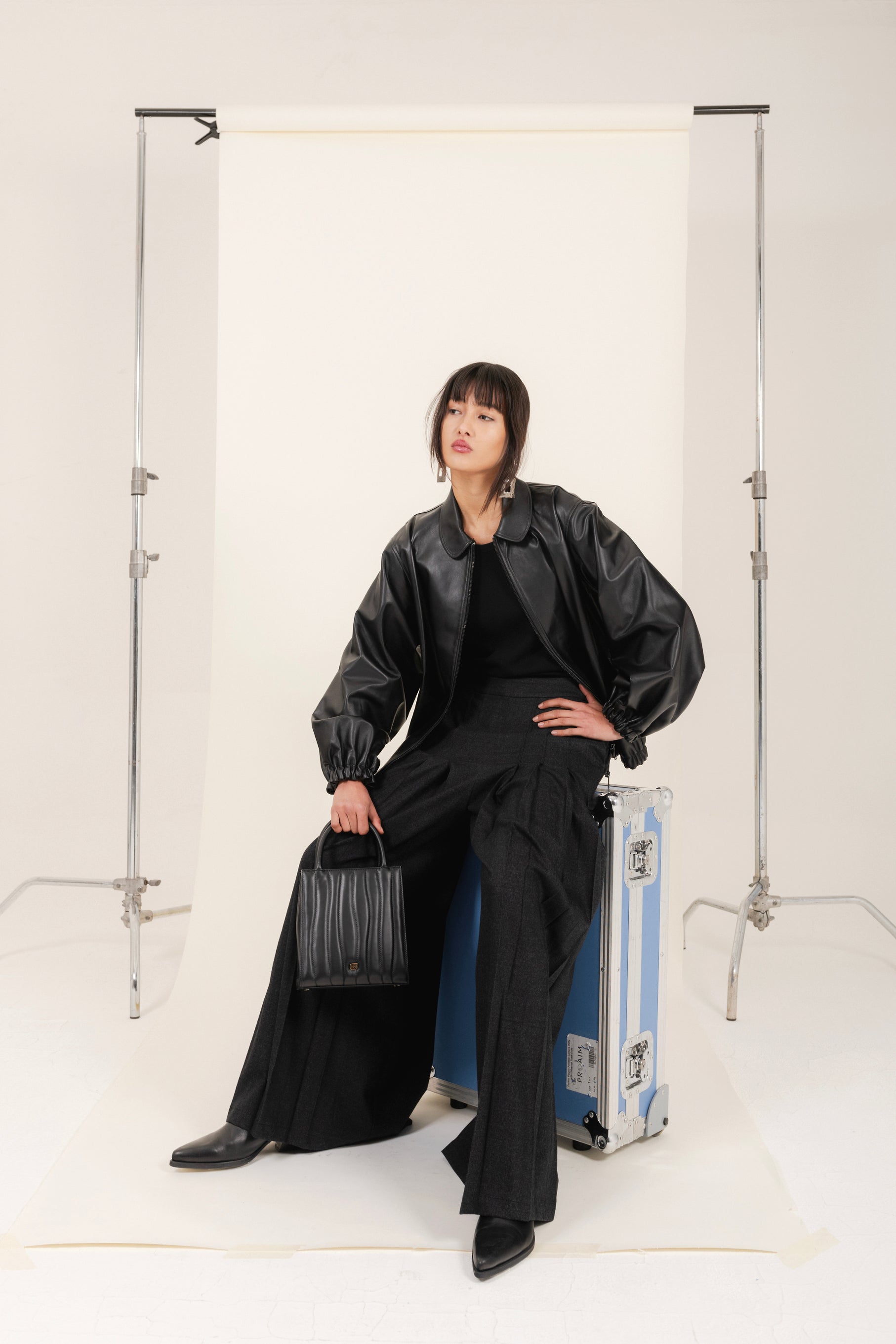 Bomber in pelle colore nero