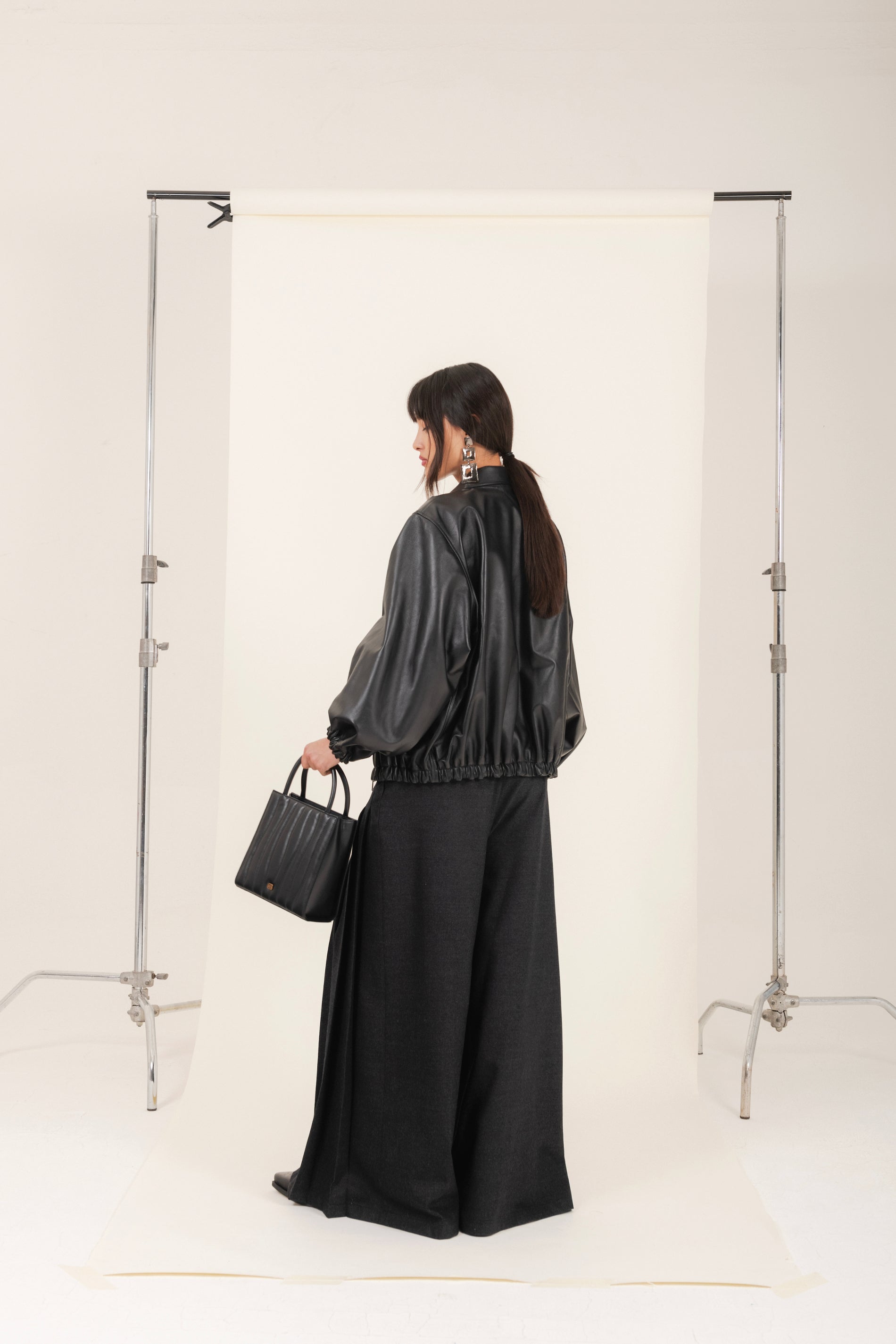 Bomber in pelle colore nero