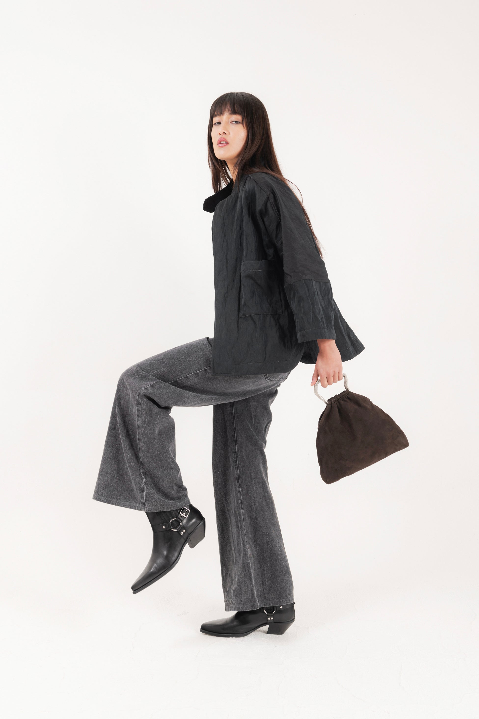 Caban corto in duchesse colore nero