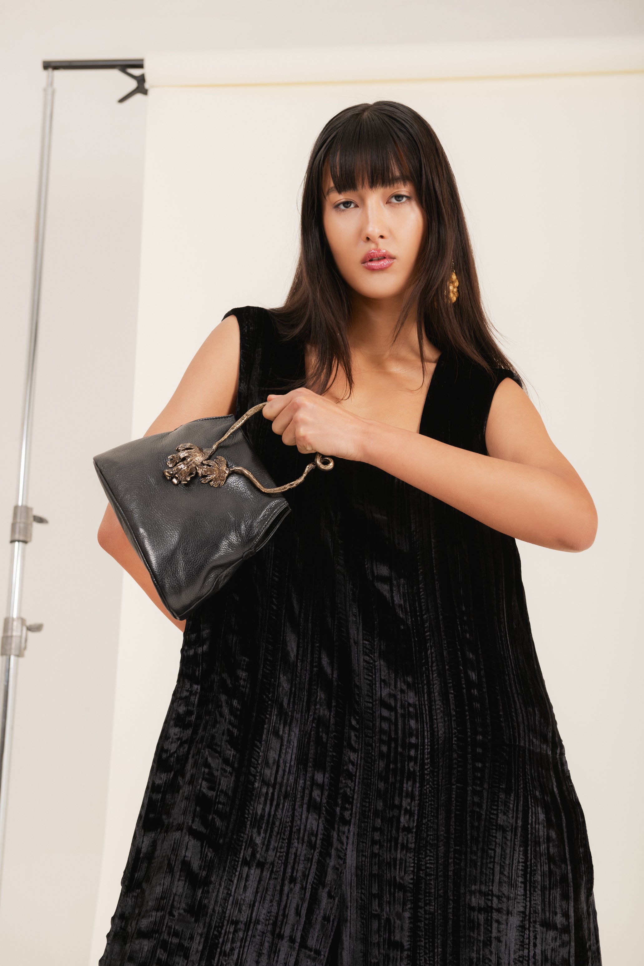 Tuta oversize in velluto colore nero