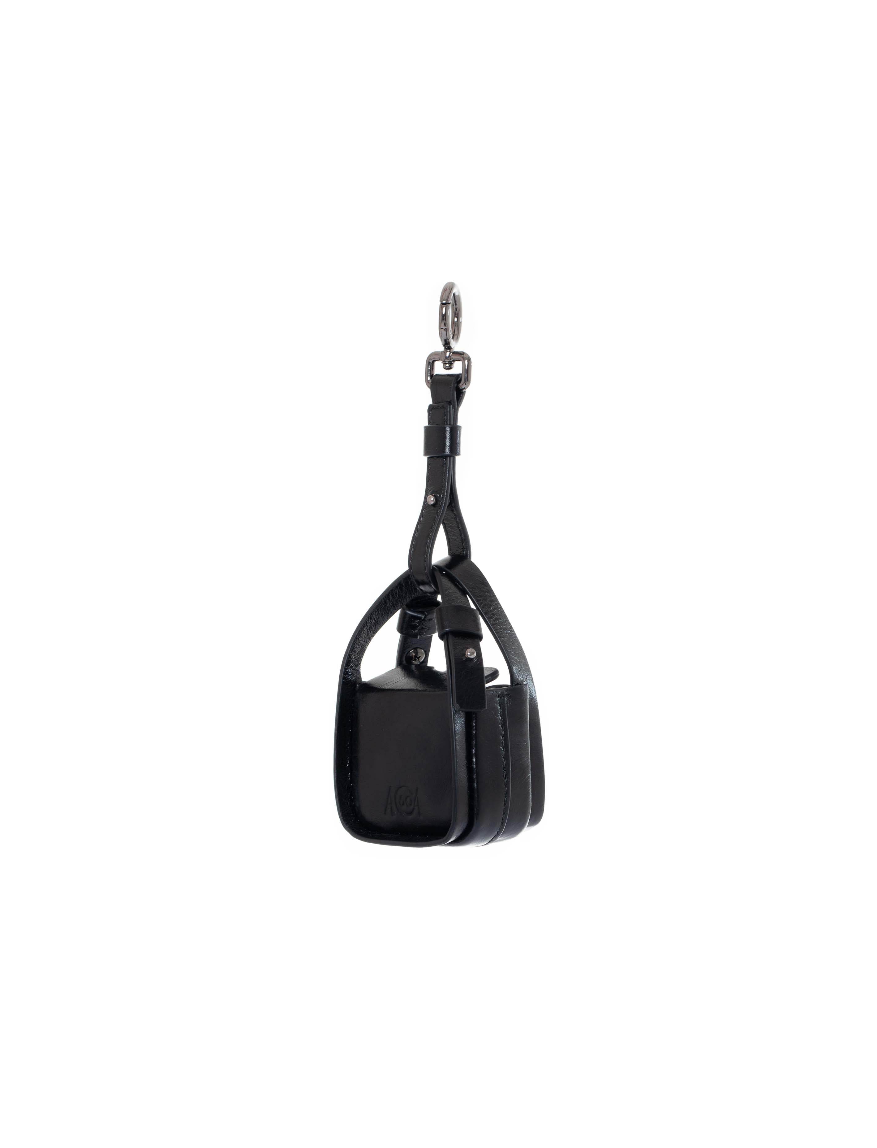 Mini charm rigido in pelle nera fronte