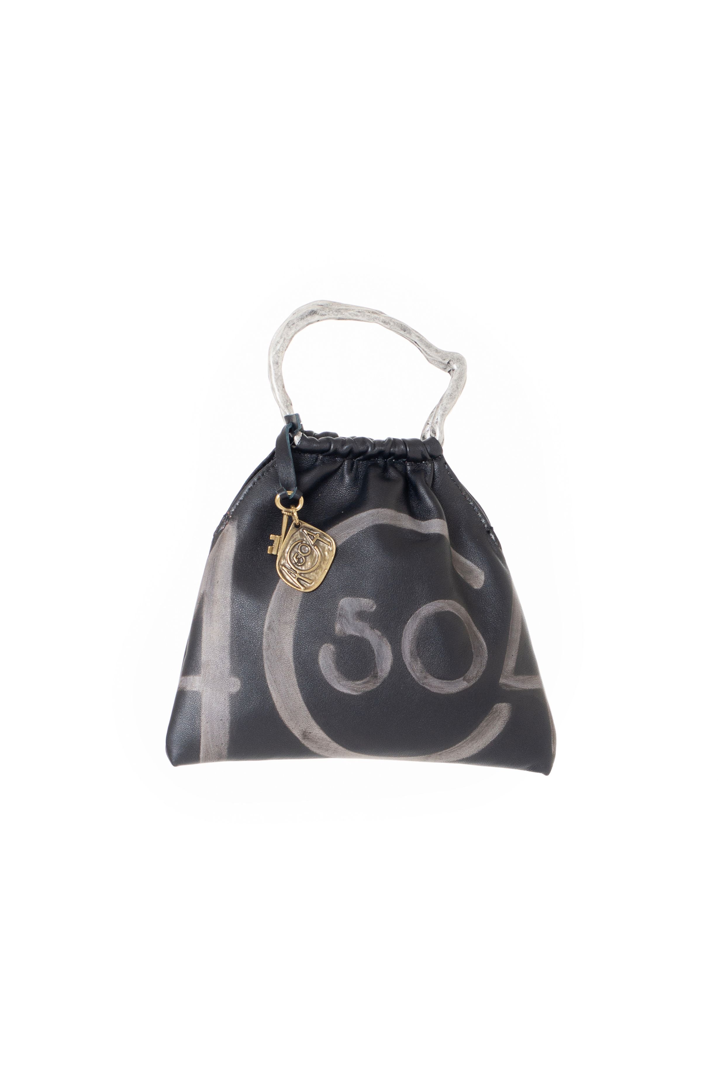 Mini bag pouch in pelle colore nero effetto logo stampato