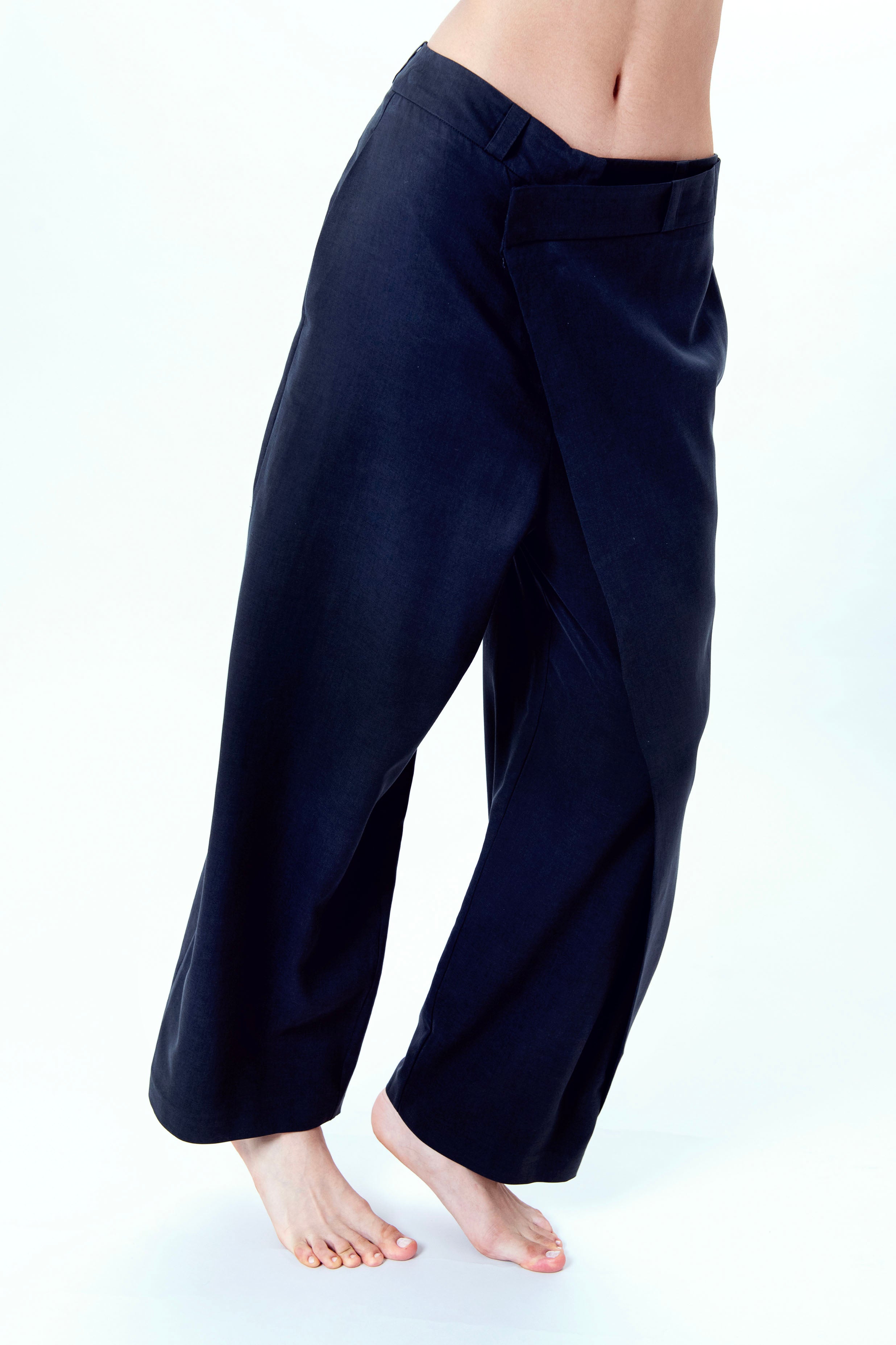 Pantalone in tencel nero dettaglio