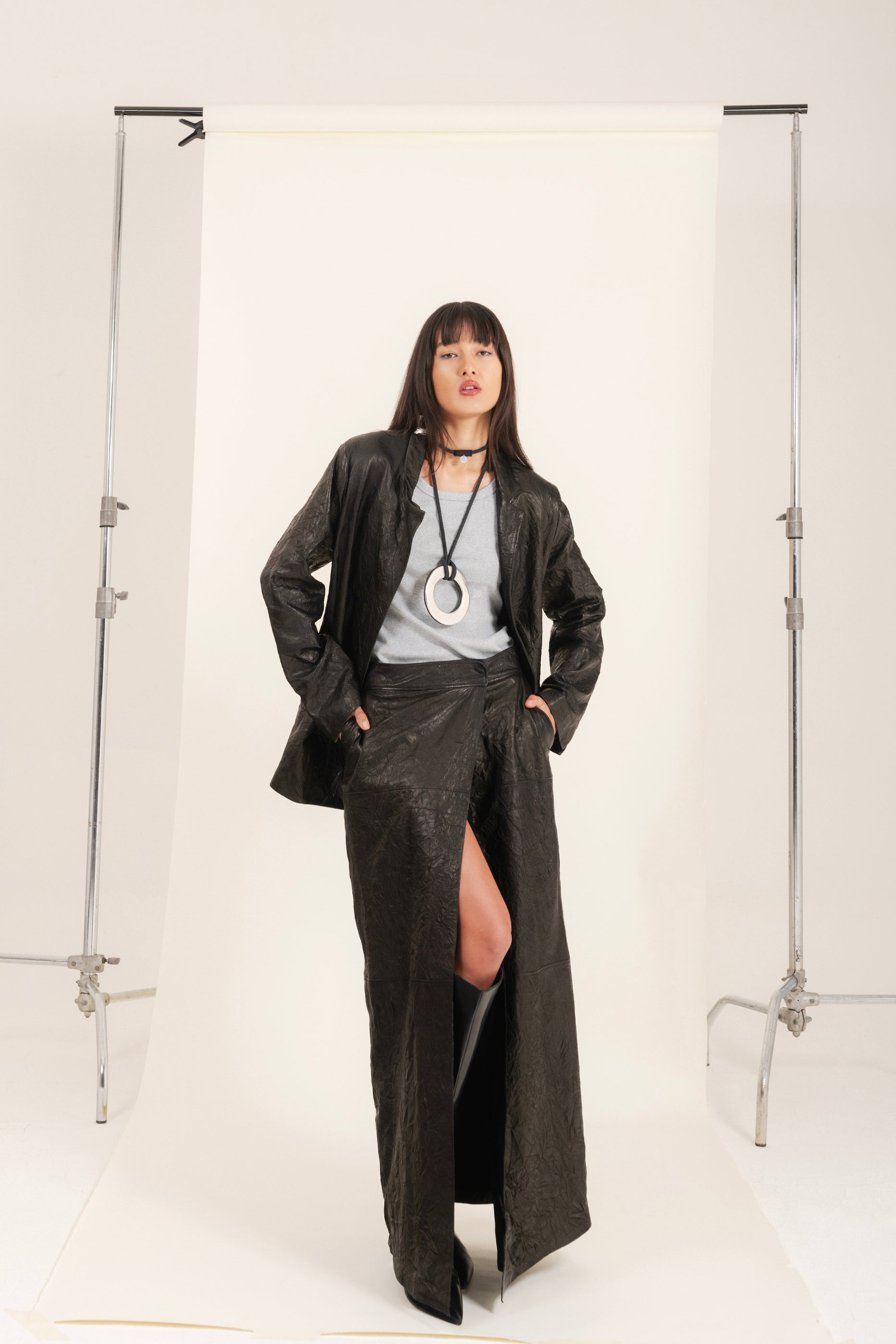 Work jacket in pelle colore nero effetto materico